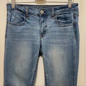 American Eagle Light Wash Stretch Skinny Jean